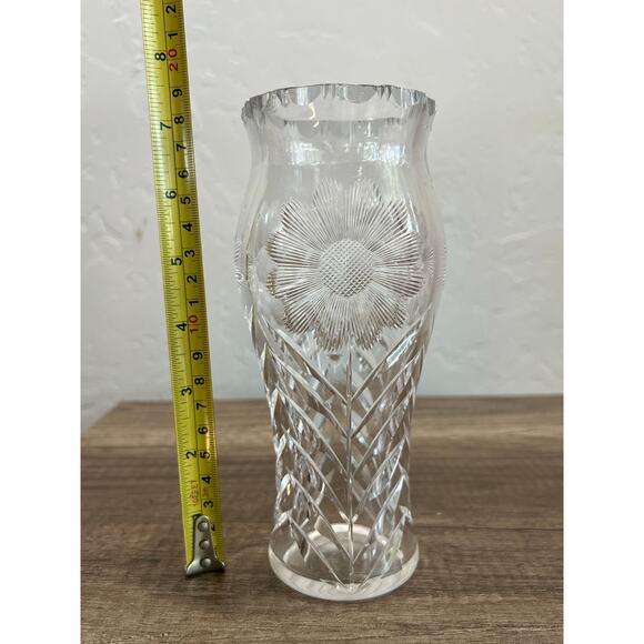 Vintage Cut Glass Bud Vase 7.5” Sunburst Daisy Floral Pattern Clear - Picture 3 of 7